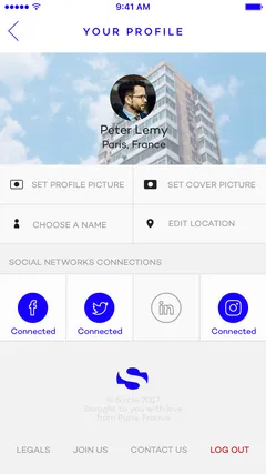 Page profil avec photo, localisation et réseaux sociaux connectés